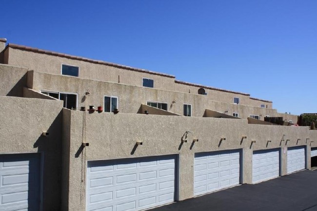 Hillsborough Apartments in Oceanside, CA - Building Photo - Building Photo