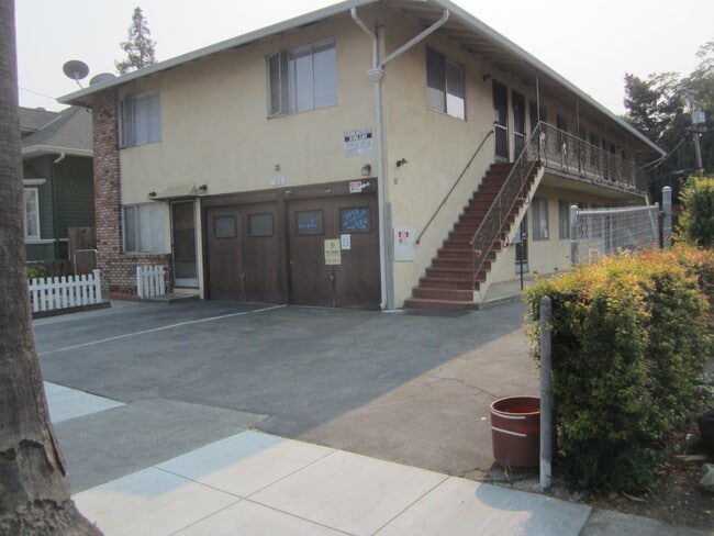 33 S 15th St, Unit 33 South 15TH Street