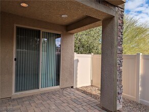 6114 Scarlet Leaf St in Las Vegas, NV - Building Photo - Building Photo