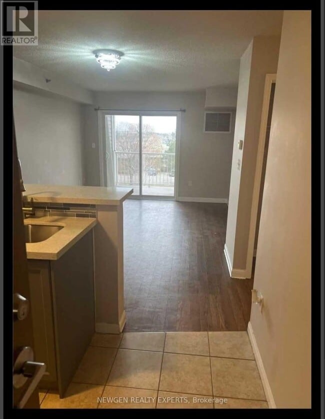 5235 Finch Ave E in Toronto, ON - Building Photo - Building Photo