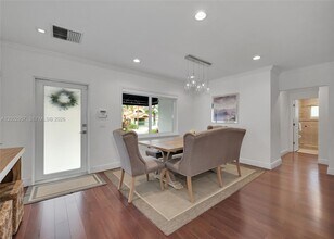 6134 SW 28th St in Miami, FL - Building Photo - Building Photo