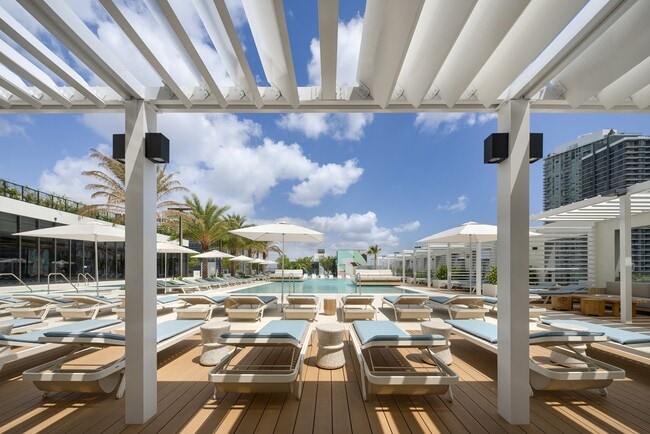 Forma Miami in Miami, FL - Building Photo - Building Photo