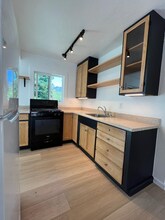 11050 Sunset Ave in Forestville, CA - Building Photo - Building Photo