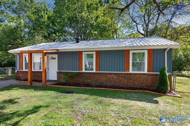 3908 W Oak Way SW in Huntsville, AL - Building Photo - Building Photo