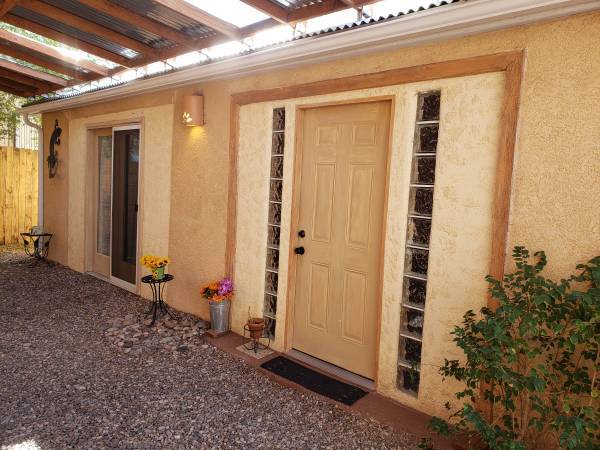903 Edith Blvd NE in Albuquerque, NM - Foto de edificio - Building Photo