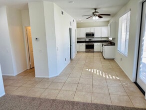 807 Allen Dr in Corona, CA - Building Photo - Building Photo