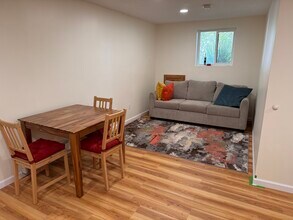 9103 S Shad Cir, Unit Private Apartment in Sandy, UT - Building Photo - Building Photo
