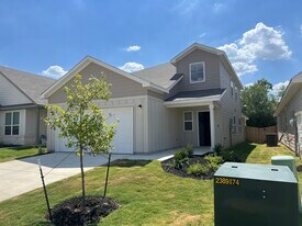 8123 Hamrick Cir in San Antonio, TX - Building Photo