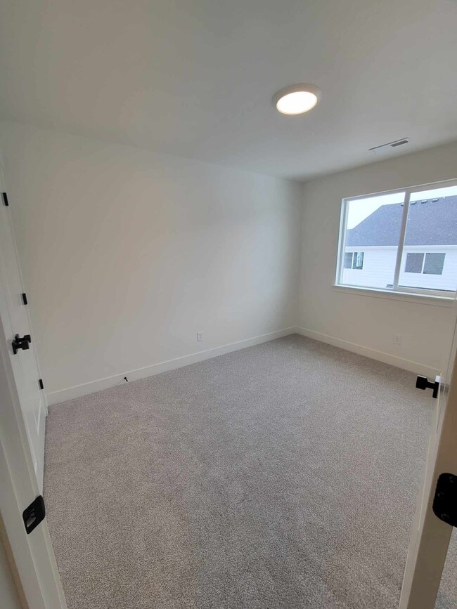 property at 967 W Sunspear Dr