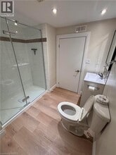 26 Terrance Dr in Brantford, ON - Building Photo - Building Photo