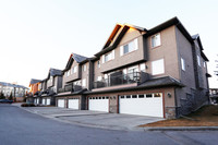 1000 St Moritz Dr SW in Calgary, AB - Building Photo - Building Photo