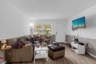 1267 Woodman Way in Orlando, FL - Building Photo - Building Photo