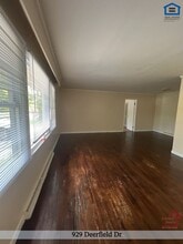 929 Deerfield Dr, Unit B-10 in Cookeville, TN - Foto de edificio - Building Photo