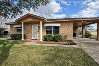 508 Mahan Ave in Wharton, TX - Building Photo - Building Photo