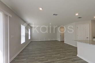 1802 Nebraska Loop in Bushnell, FL - Building Photo - Building Photo