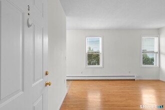 18 Kelley St in Bristol, CT - Building Photo - Building Photo