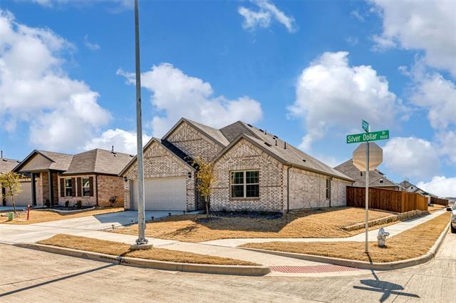 9028 Silver Dollar Dr in Fort Worth, TX - Building Photo - Building Photo