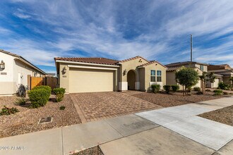 16780 W Cameron Dr in Surprise, AZ - Building Photo - Building Photo
