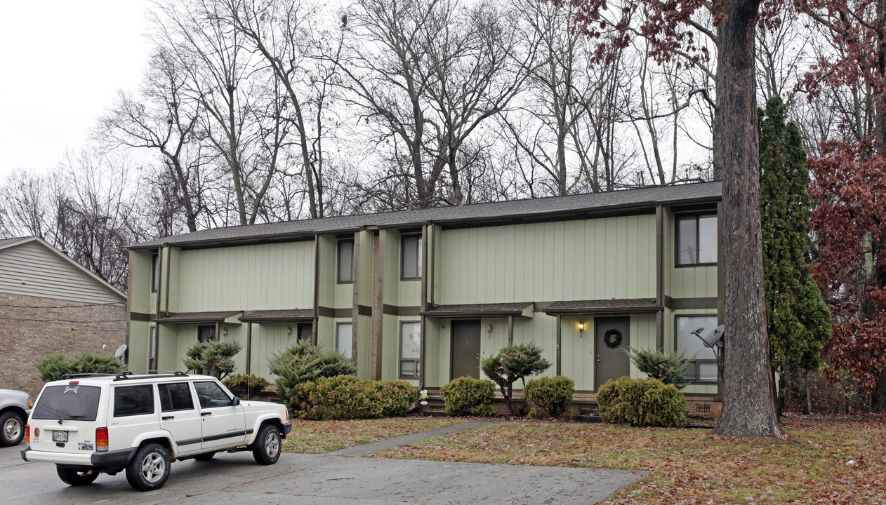 10405 Victoria Dr in Knoxville, TN - Building Photo