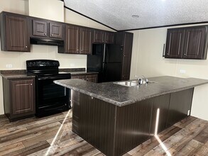 709 N Collins Fwy in Howe, TX - Building Photo - Building Photo