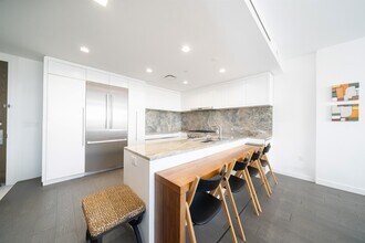 320 Adolphus Ave in Cliffside Park, NJ - Building Photo - Building Photo