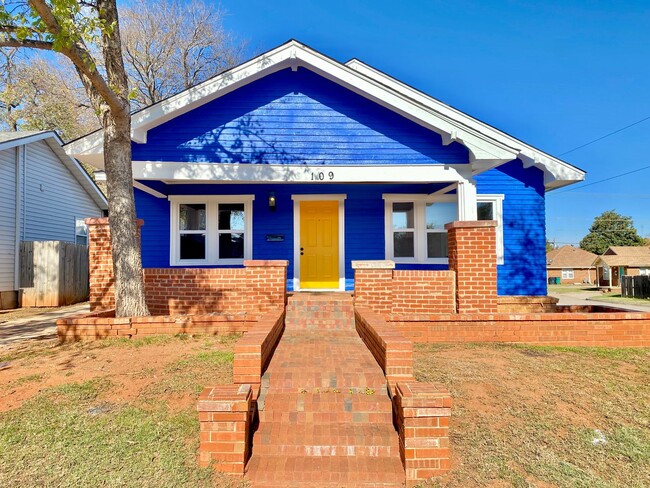 property at 901 NW 35th St