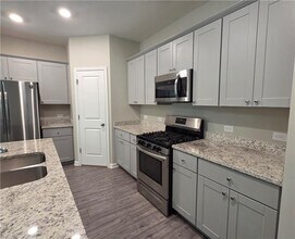 2088 Nuthatch Dr in Hoschton, GA - Building Photo - Building Photo