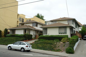 657-657A 657B Oakland Ave in Oakland, CA - Foto de edificio - Building Photo