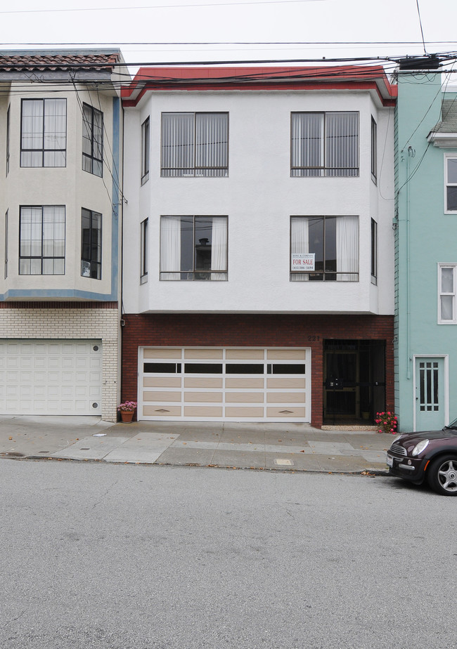 221 19th Ave in San Francisco, CA - Building Photo - Building Photo