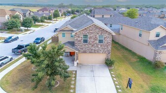 14919 Hartsmith Dr in Austin, TX - Building Photo
