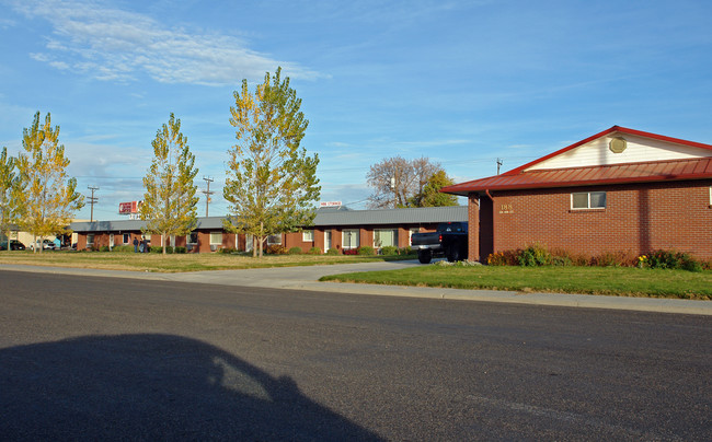 188 SE 4th St in Ontario, OR - Building Photo - Building Photo