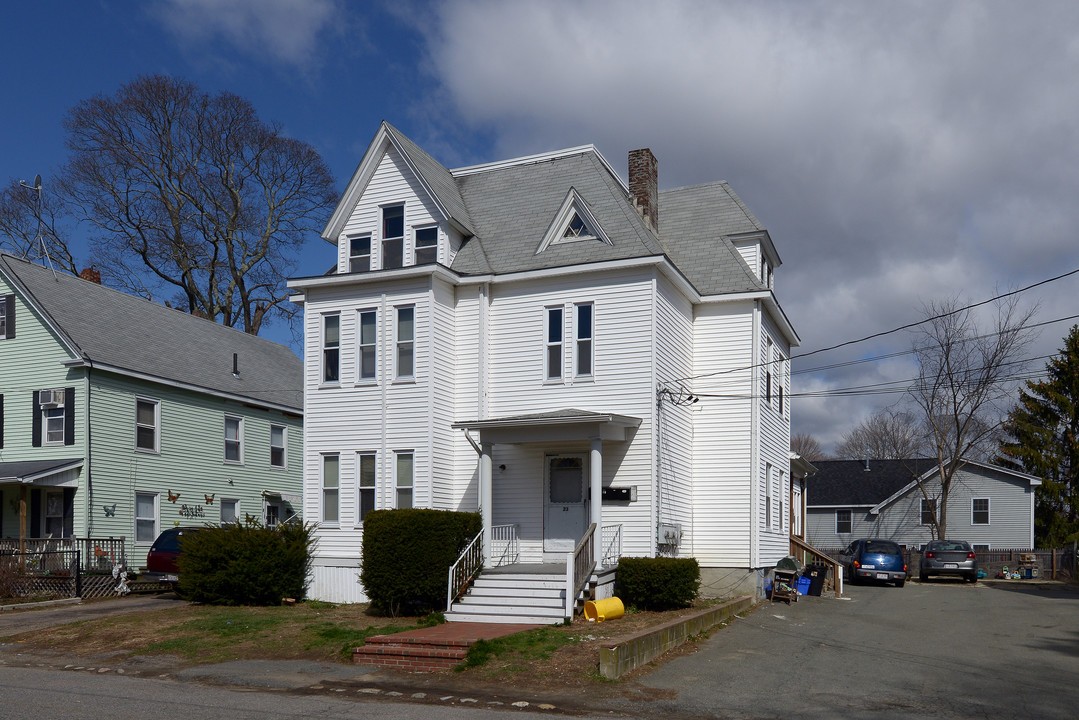 23 White St in Taunton, MA - Building Photo