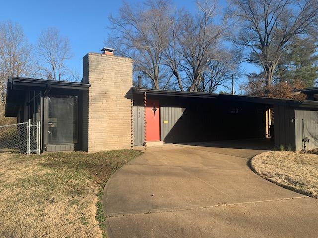 713 Hutchins Dr in St. Louis, MO - Building Photo