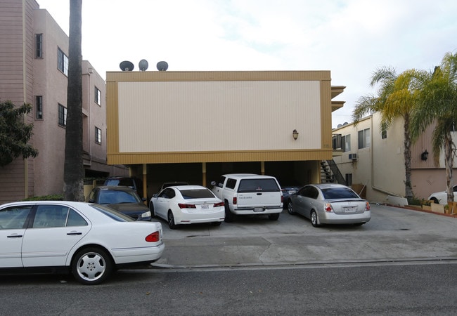 352 W Lomita Ave in Glendale, CA - Building Photo - Building Photo