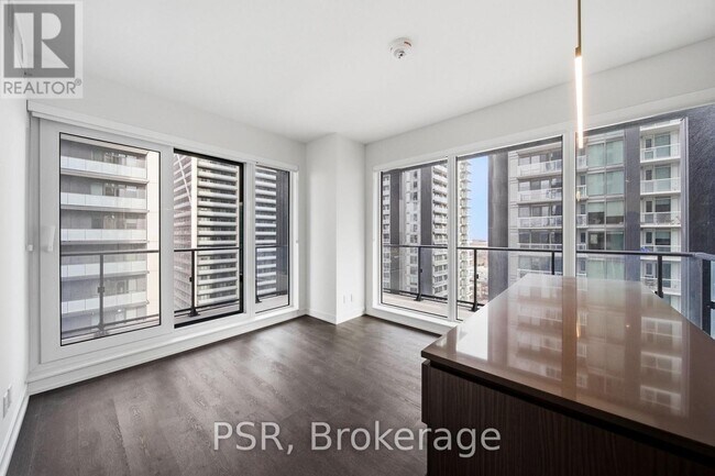 70 Ordnance St in Toronto, ON - Building Photo - Building Photo