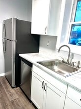 716 Sassafras Apartments in Erie, PA - Building Photo - Building Photo
