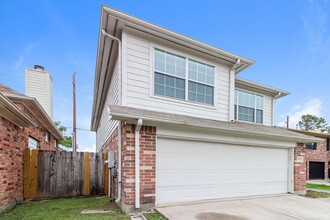 1962 Sugar Pine Cir in Houston, TX - Building Photo - Building Photo