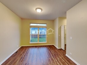 10620 Rushmore Ln in Huntley, IL - Foto de edificio - Building Photo