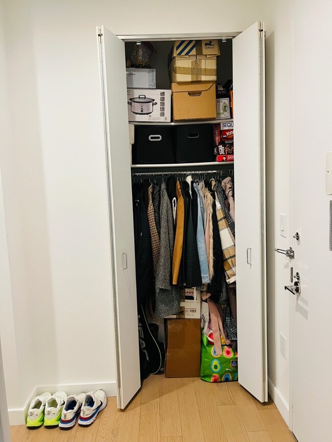 180 Water St in New York, NY - Building Photo - Building Photo