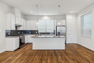 3038 Charline in Houston, TX - Building Photo - Building Photo