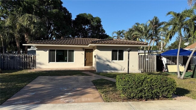 property at 212 SW 13th St