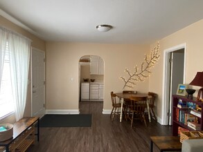 32721 5th Ave in Black Diamond, WA - Foto de edificio - Building Photo