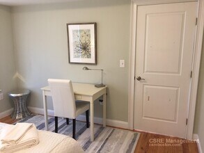 66 Litchfield St, Unit 1 in Boston, MA - Building Photo - Building Photo