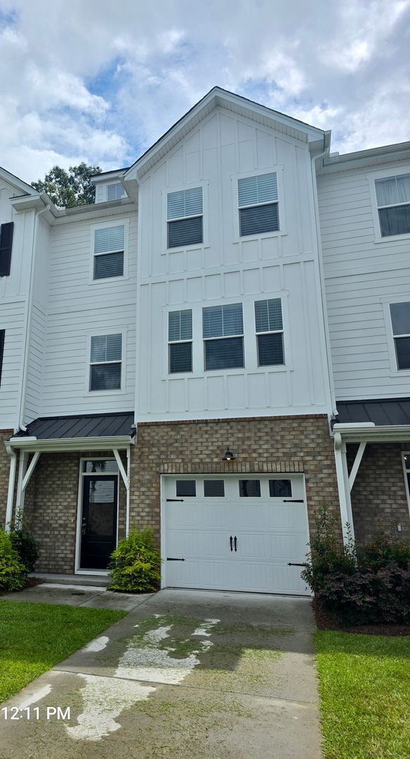 property at 5202 New Palm Ct