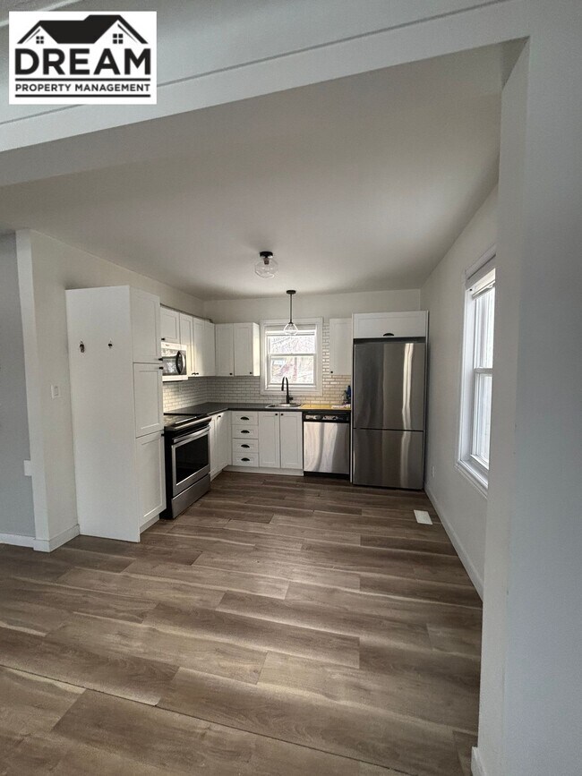 1241 Exmouth St in Sarnia, ON - Building Photo - Building Photo