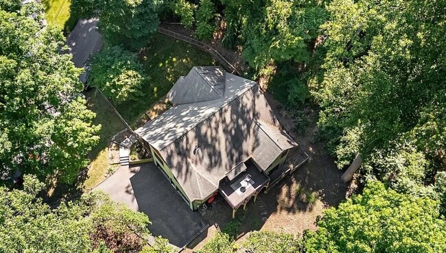 property at 12 Mountain Site Ln