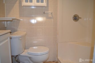 550 4th St in Dunellen, NJ - Building Photo - Building Photo