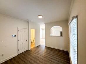 668 Smith St SW in Atlanta, GA - Foto de edificio - Building Photo