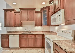 2565 E Southern Ave in Mesa, AZ - Building Photo - Building Photo