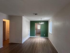 410 Linden St in Bastrop, TX - Building Photo - Building Photo